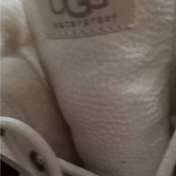 Beautiful UGG snow boots - Picture 5 of 6